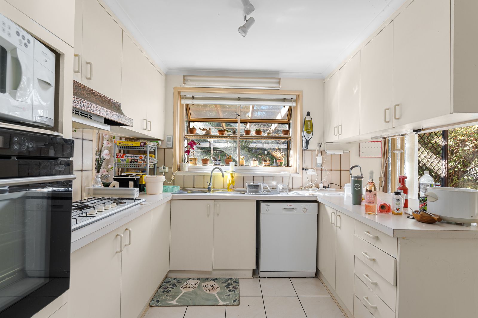 What's the ROI of a Kitchen Renovation in Canberra? before renovation